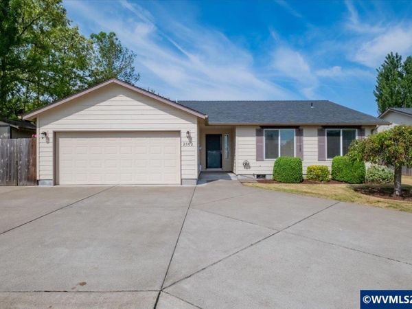 2502 Waverly Ct SE, Albany, OR 97322