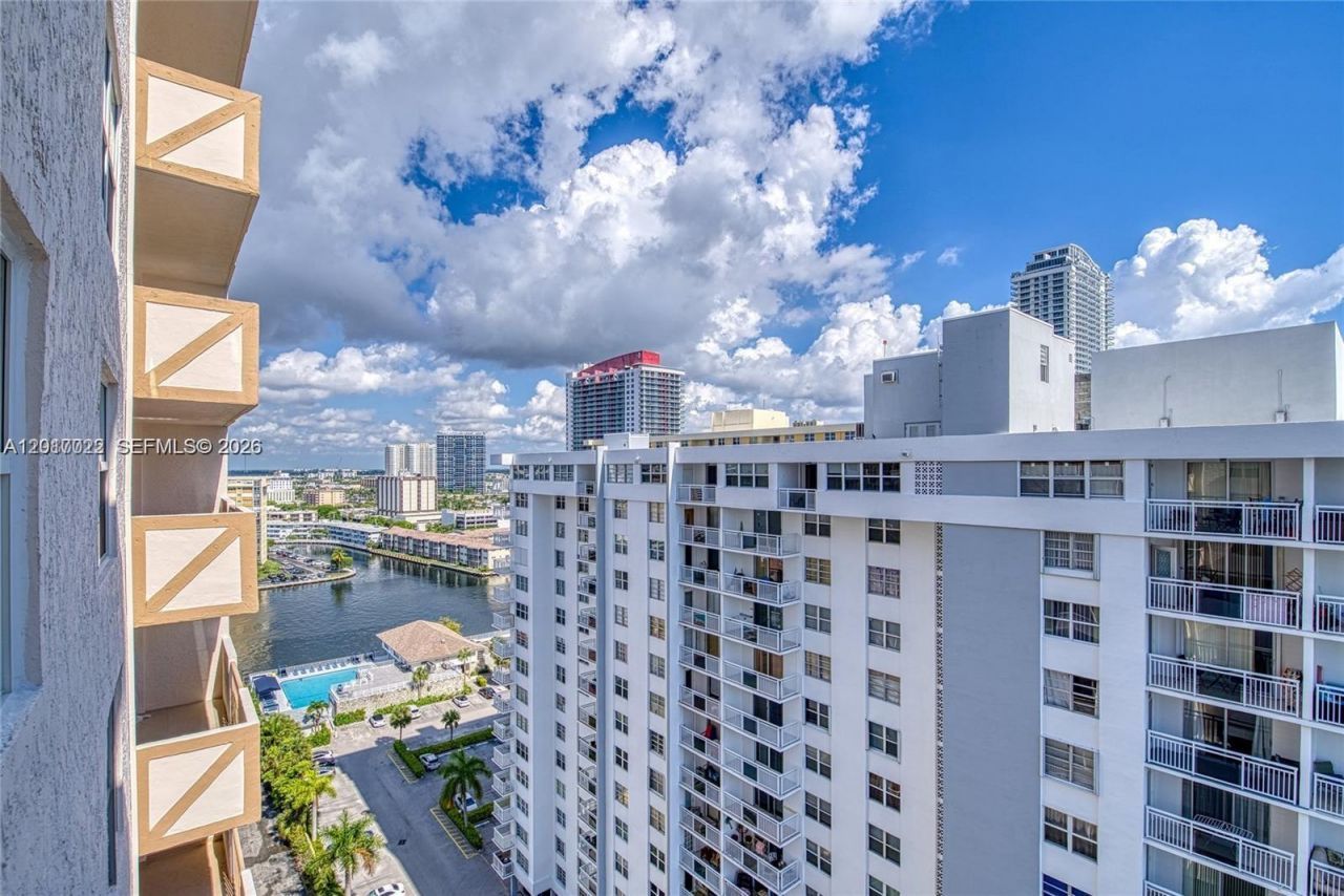 1865 S Ocean Dr , Unit 15C, Hallandale Beach, FL 33009 Photo