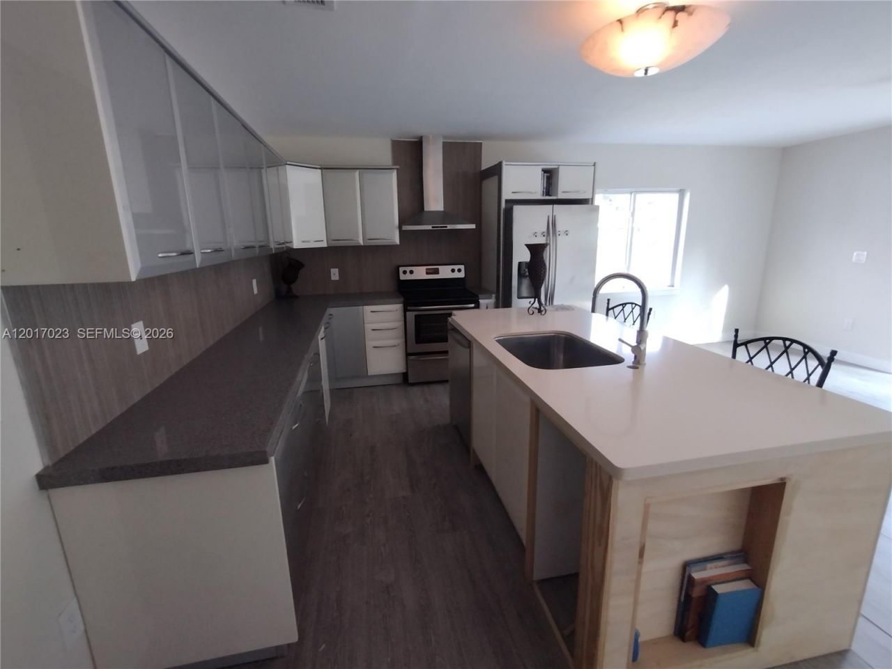 300 S Biscayne River Dr , Miami, FL 33169 Photo