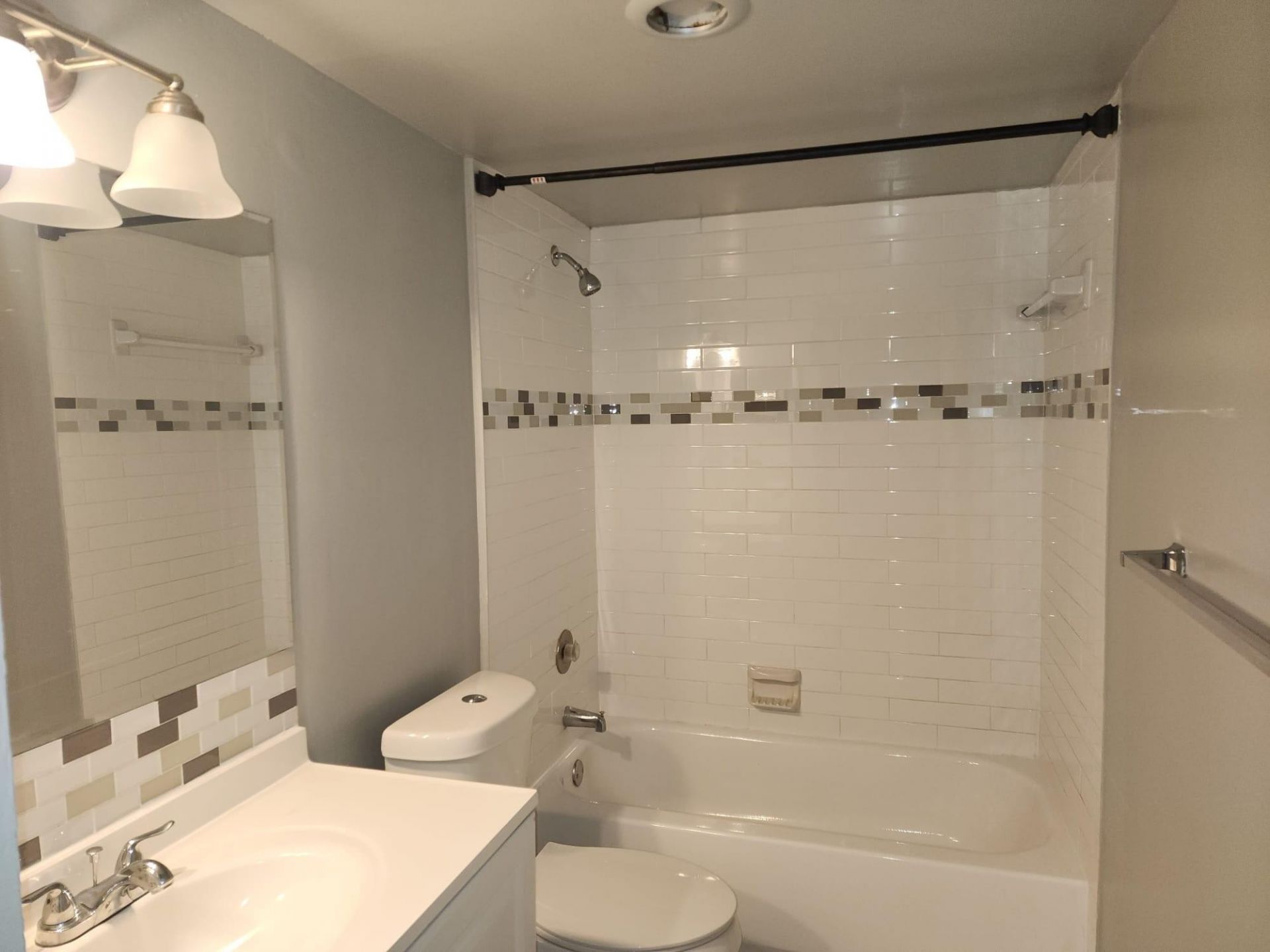 4174 Inverrary Drive, Unit 811, Lauderhill, FL 33319 Photo