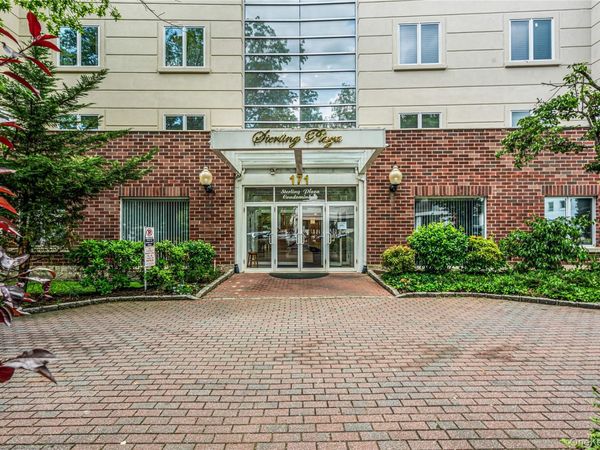 171 Great Neck Road, Unit 4R, Great Neck, NY 11021