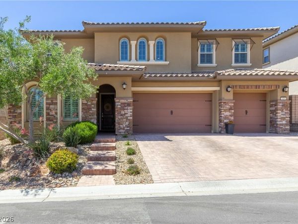 449 Paso De Montana Street , Las Vegas, NV 89138
