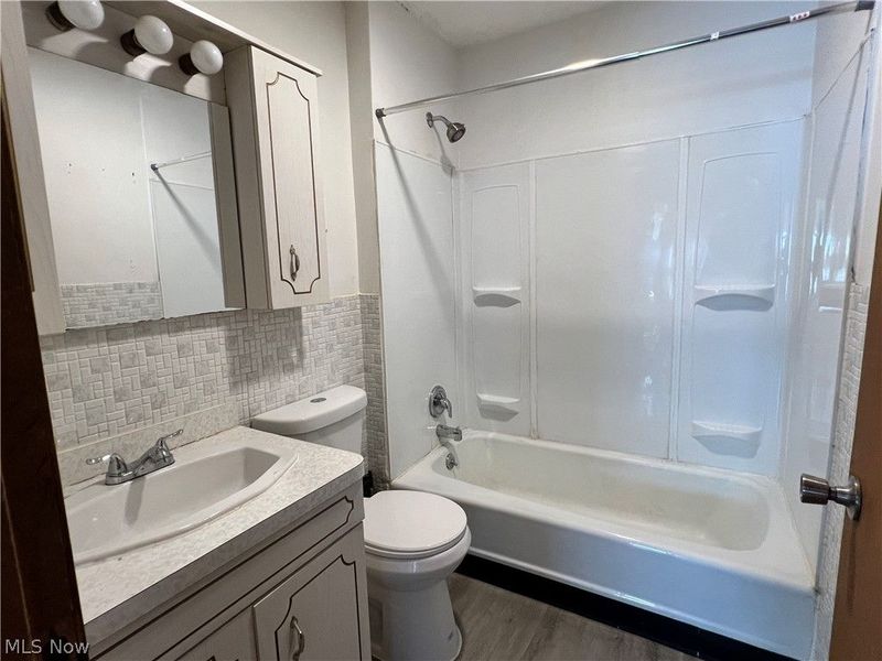4385 W 50th Street, Cleveland, OH 44144 Photo 11