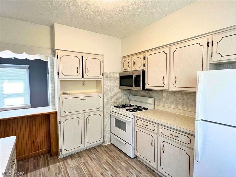 4385 W 50th Street, Cleveland, OH 44144 Photo 8