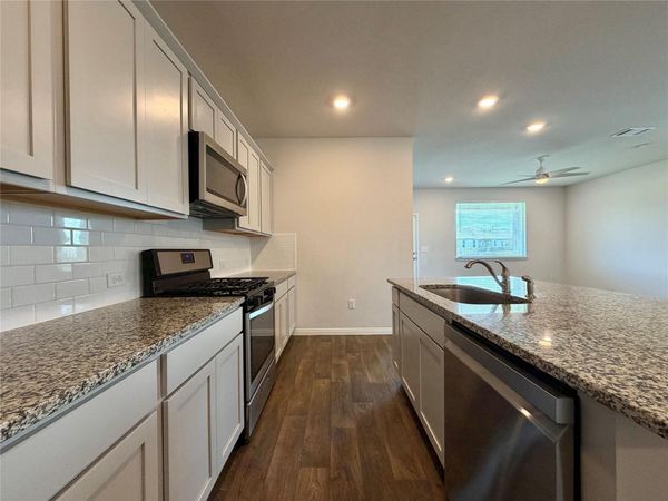 904 VOGEL DR, Georgetown, TX 78626