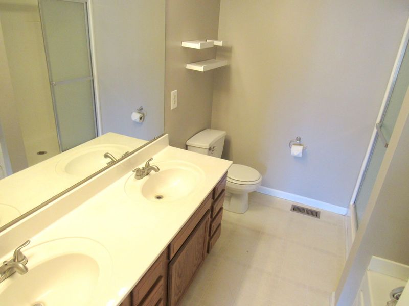 1181 Winchester Drive, Troy, OH 45373 Photo 5
