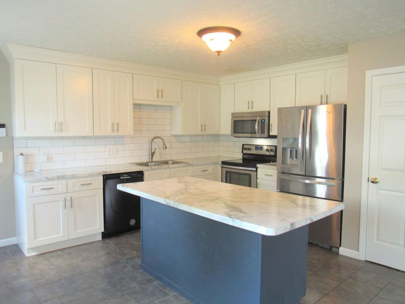 1181 Winchester Drive, Troy, OH 45373 Photo 7