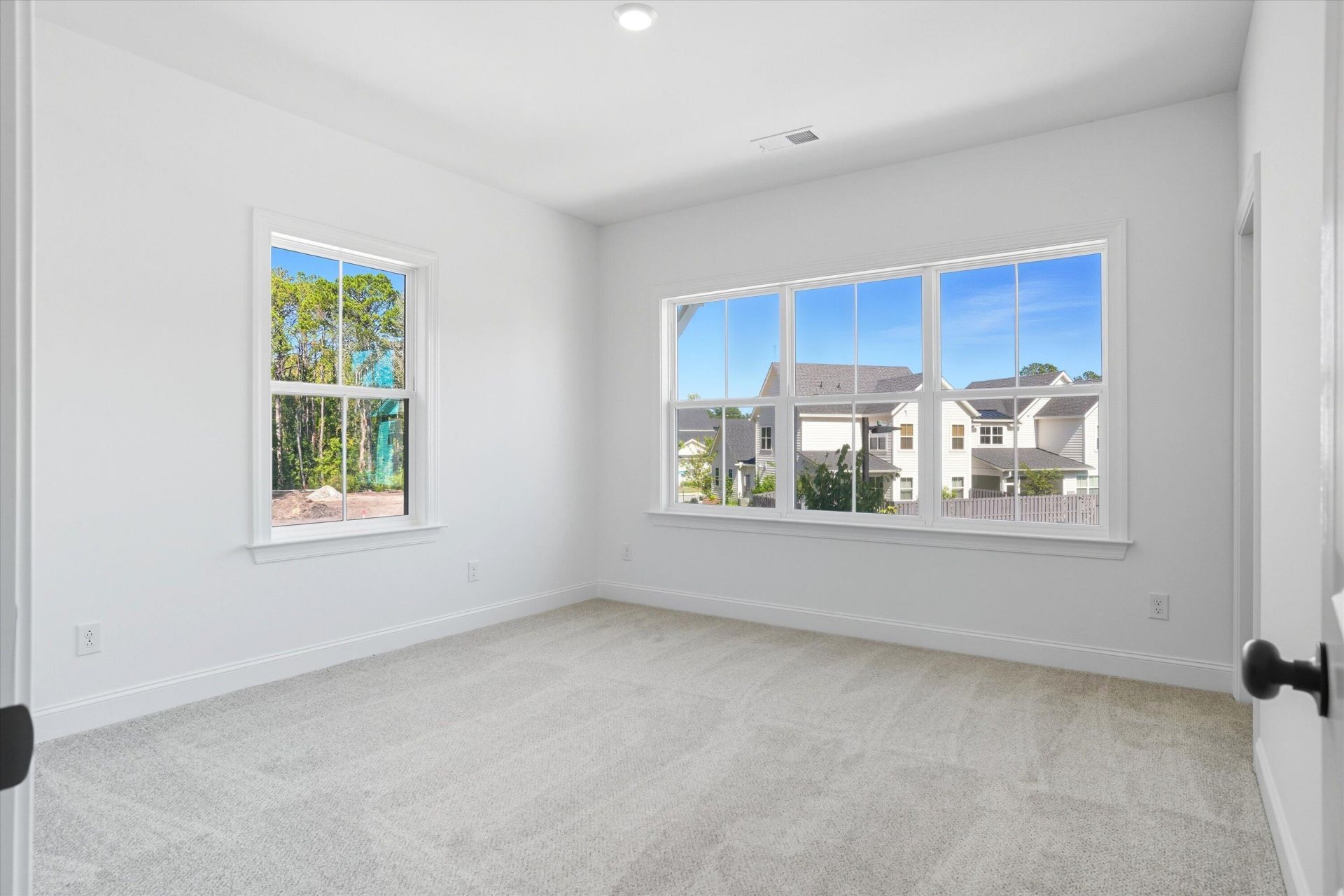 536 Hayes Park Boulevard Photo 15