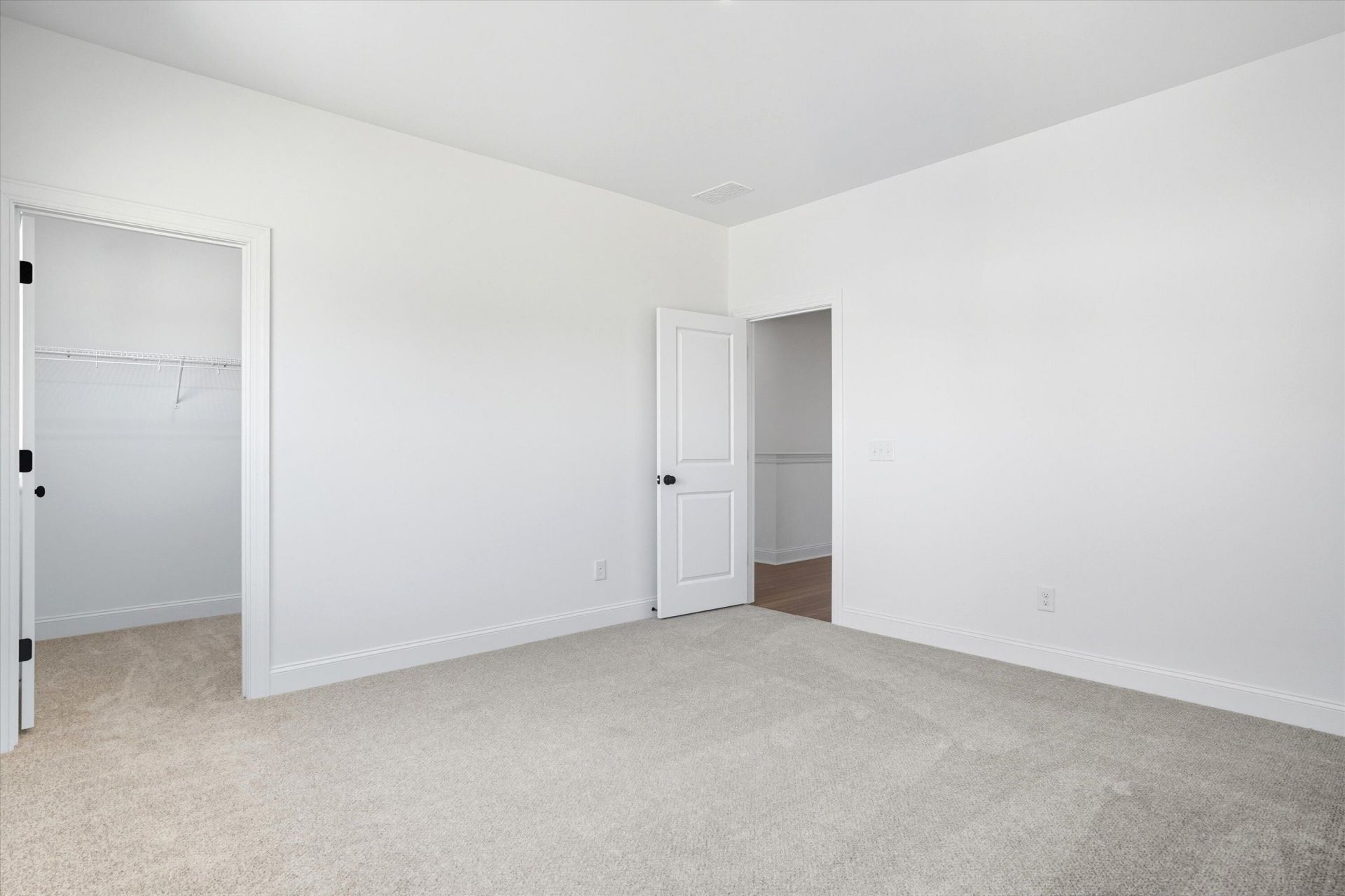 536 Hayes Park Boulevard Photo 16