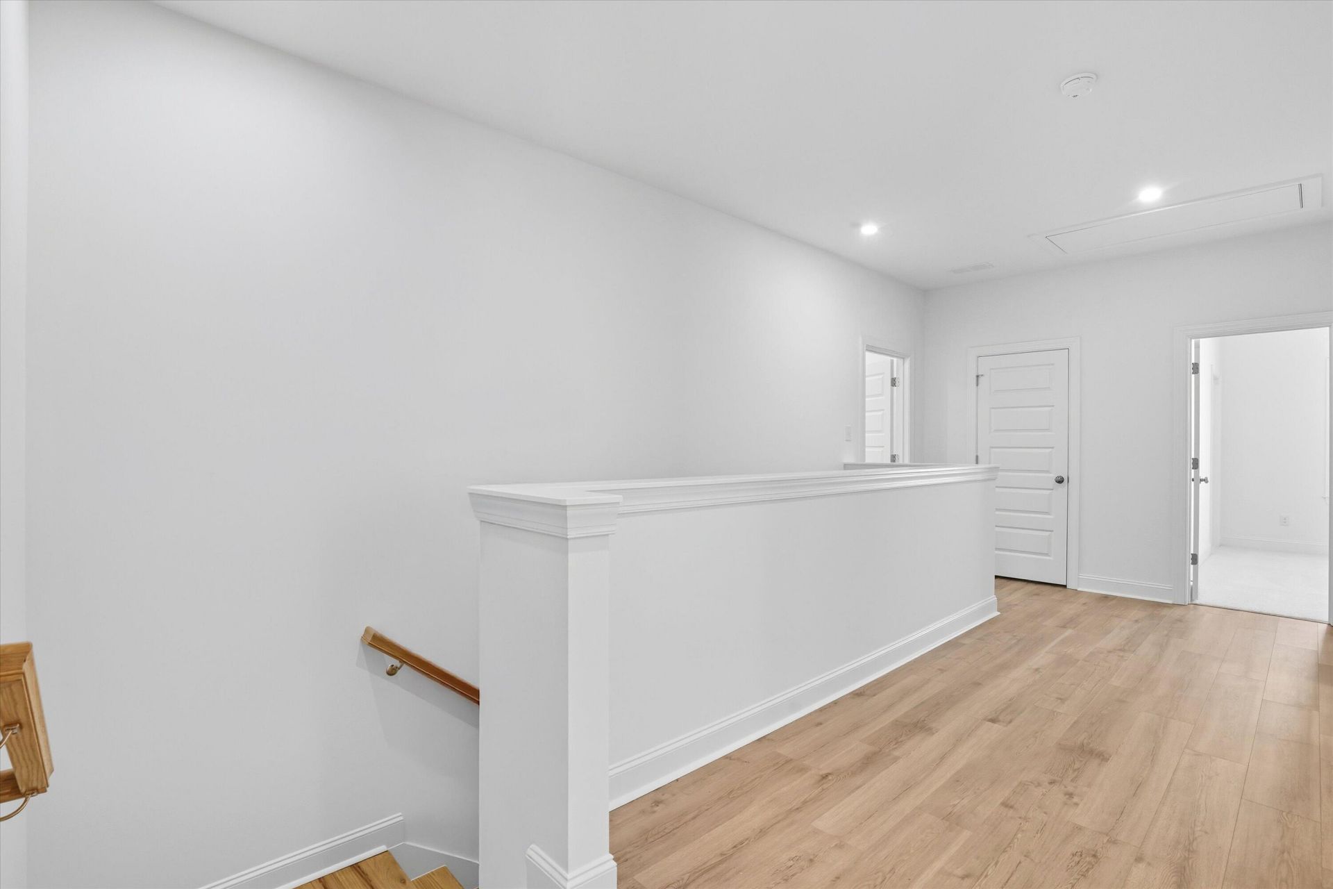 536 Hayes Park Boulevard Photo 18