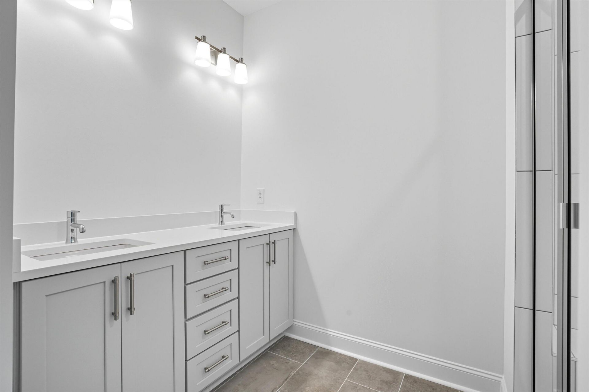 536 Hayes Park Boulevard Photo 20