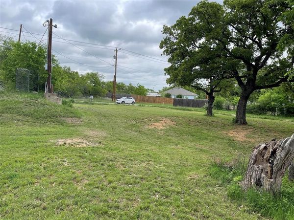 916 W Moss Street , Eastland, TX 76448