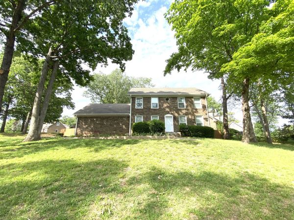 1103 Rosebrook Dr, Clarksville, TN 37042