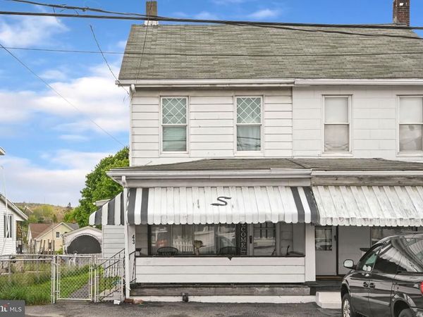 43 LAKESIDE ROAD, DELANO, PA 18220