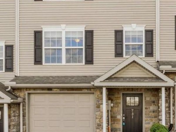 731 GREGS DRIVE , HARRISBURG, PA 17111