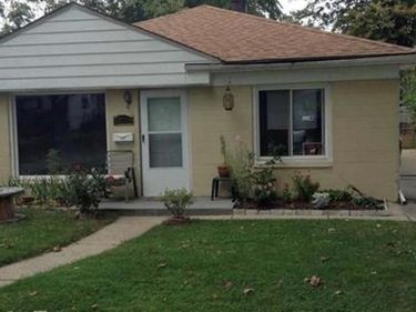 25036 Colgate Street, Dearborn Heights, MI 48125