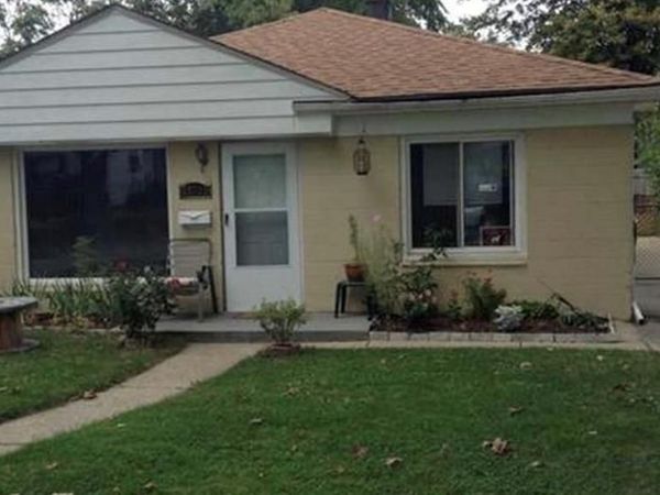 25036 Colgate Street, Dearborn Heights, MI 48125