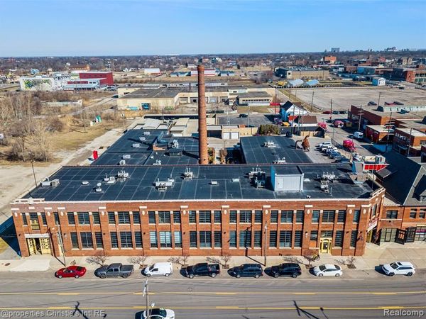 3434 RUSSELL Street, Detroit, MI 48207