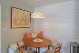 271 Alexandra Drive photo 4