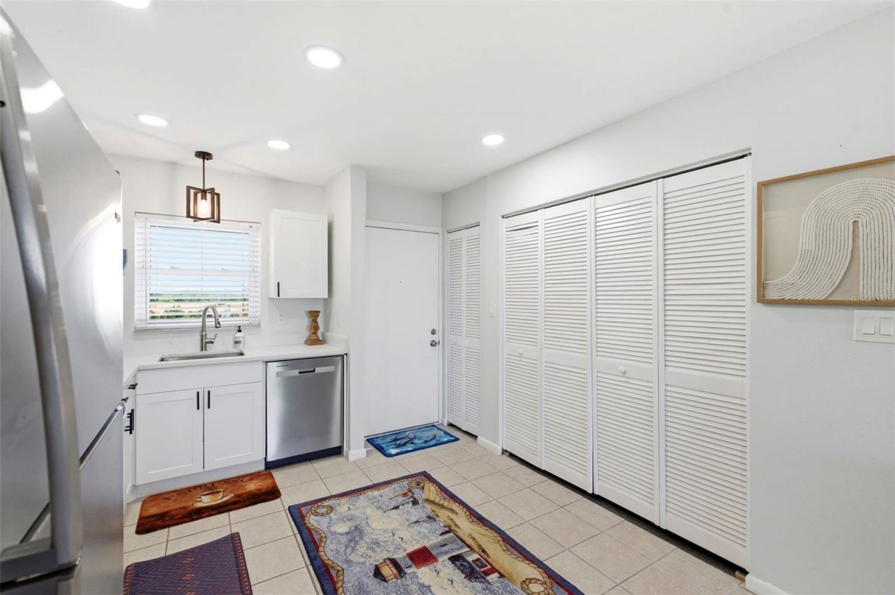 4939 Floramar Terrace , Unit 501, New Port Richey, FL 34652 Photo