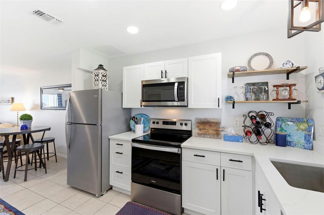 4939 Floramar Terrace , Unit 501, New Port Richey, FL 34652 Photo