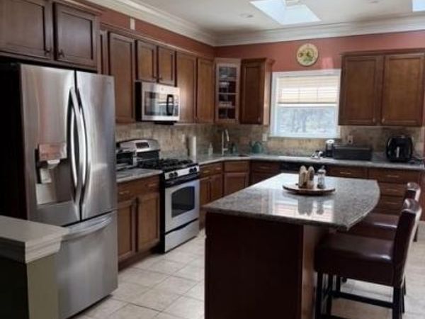 47 Stoneleigh Drive , Riverhead, NY 11901