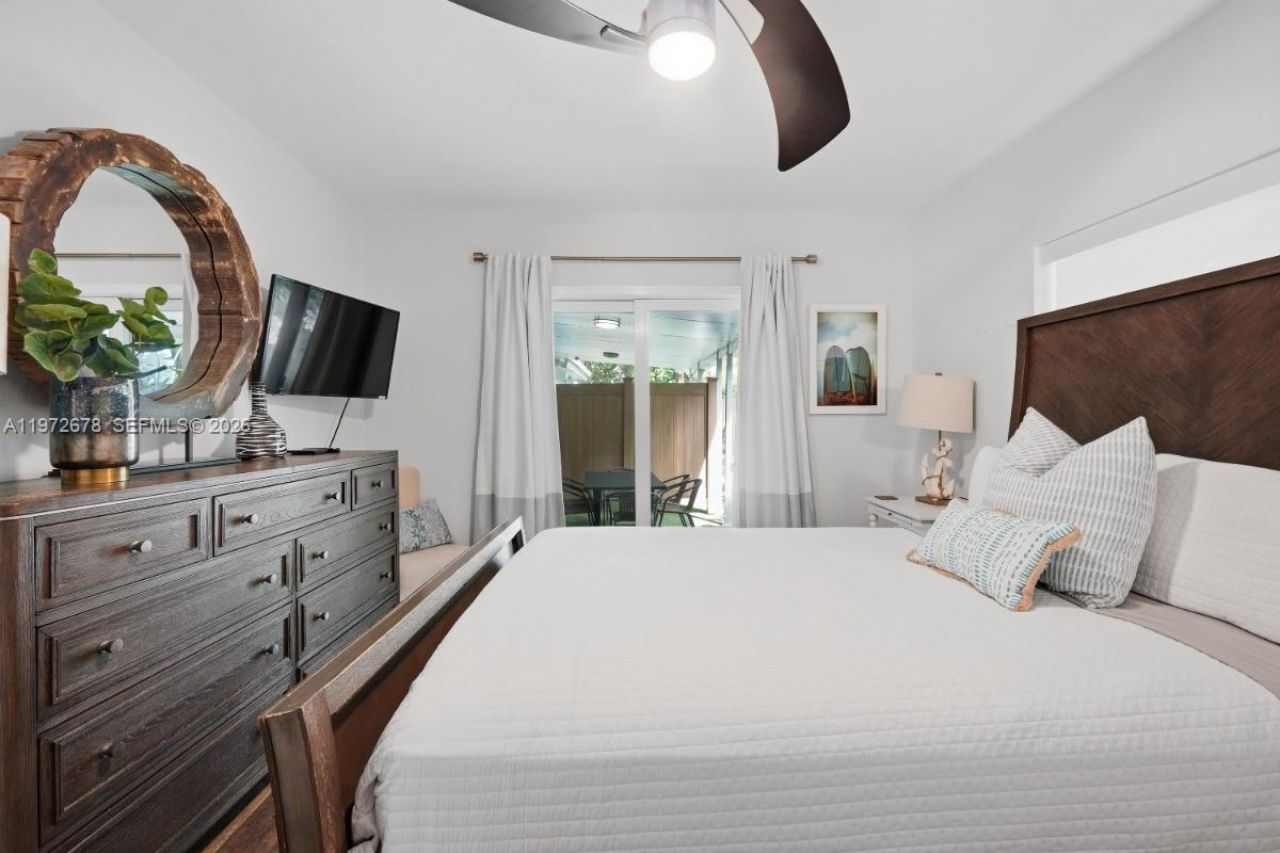 1236 NE 18th Ave , Fort Lauderdale, FL 33304 Photo