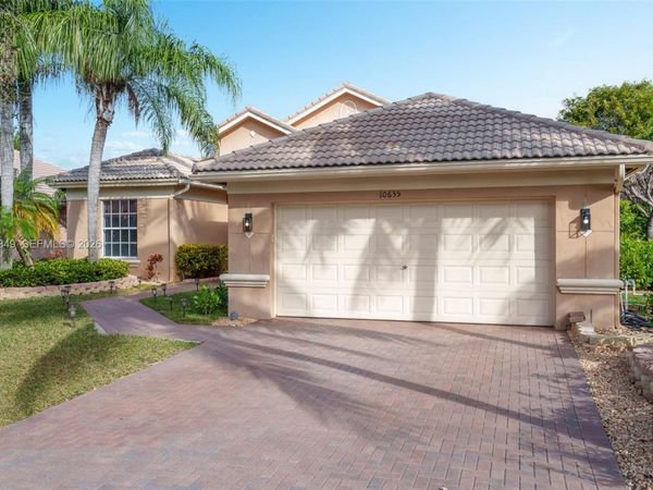 10635 NW 61st Ct , Parkland, FL 33076