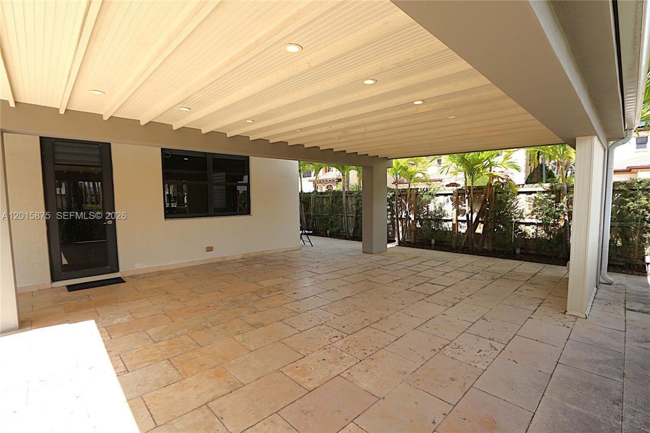 8925 NW 99th Ave , Doral, FL 33178 Photo