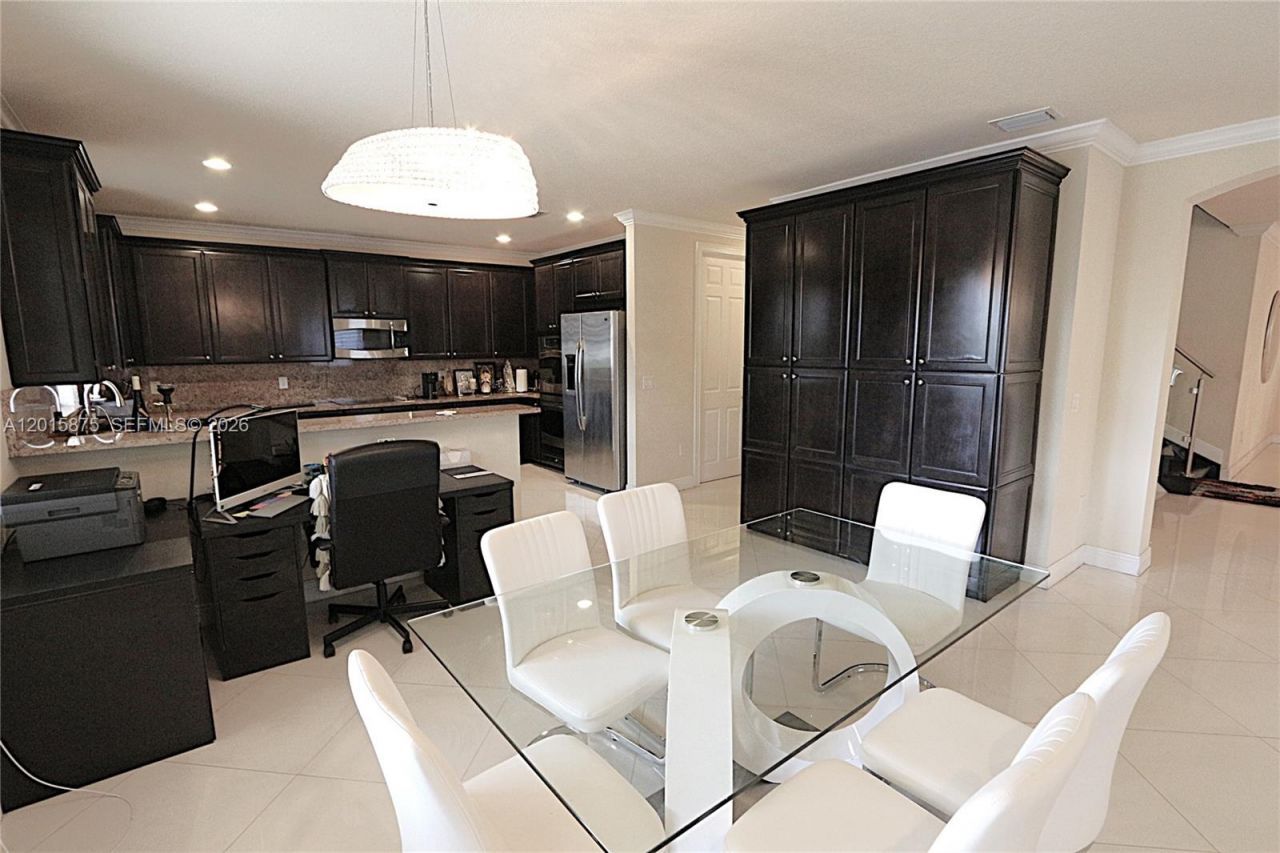 8925 NW 99th Ave , Doral, FL 33178 Photo