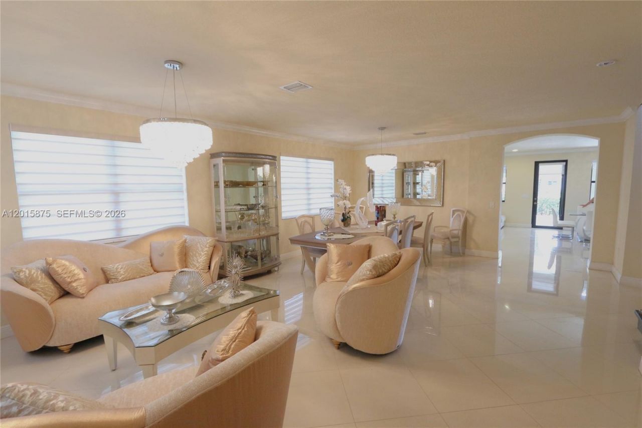 8925 NW 99th Ave , Doral, FL 33178 Photo
