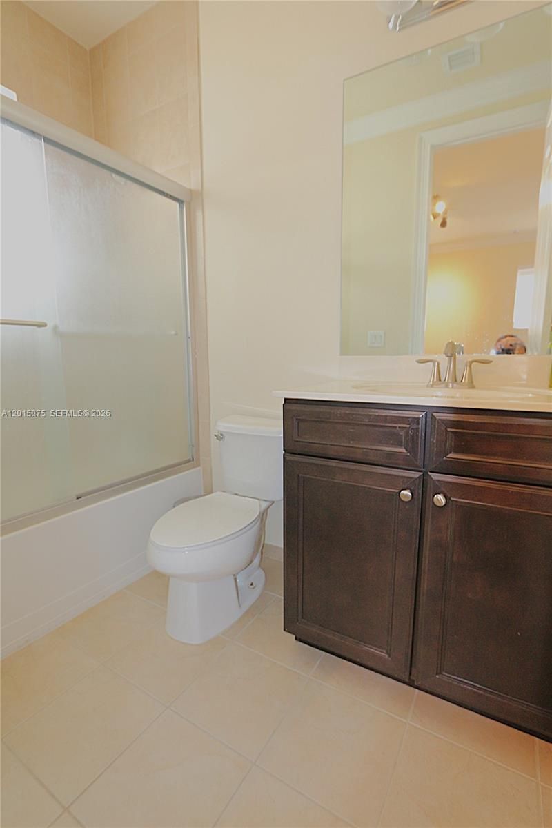8925 NW 99th Ave , Doral, FL 33178 Photo