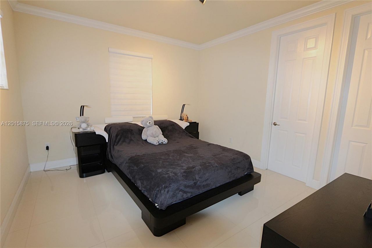 8925 NW 99th Ave , Doral, FL 33178 Photo