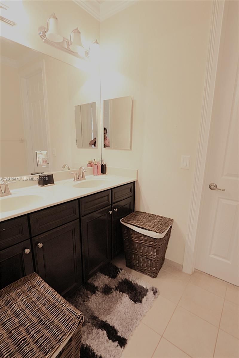 8925 NW 99th Ave , Doral, FL 33178 Photo