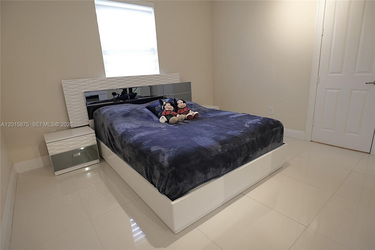 8925 NW 99th Ave , Doral, FL 33178 Photo