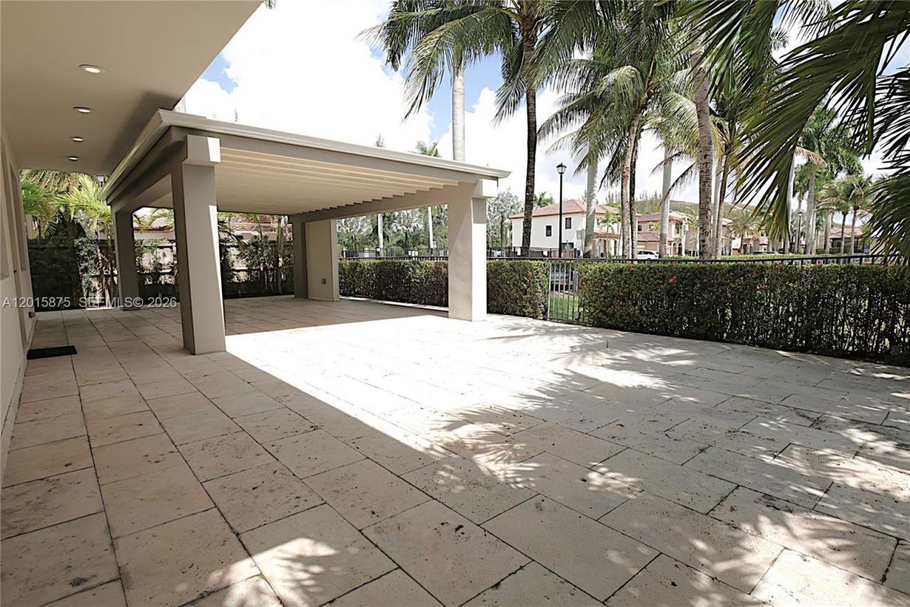 8925 NW 99th Ave , Doral, FL 33178 Photo