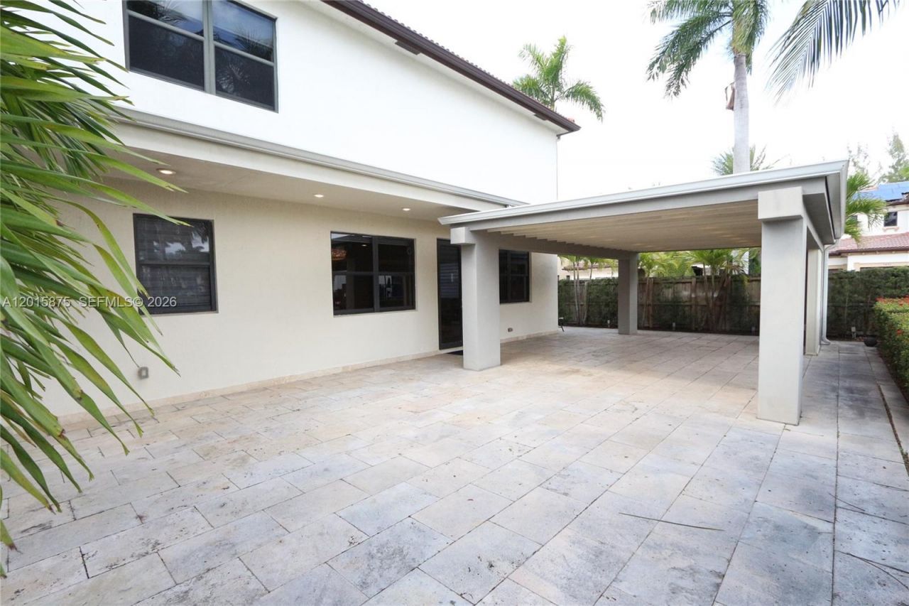 8925 NW 99th Ave , Doral, FL 33178 Photo