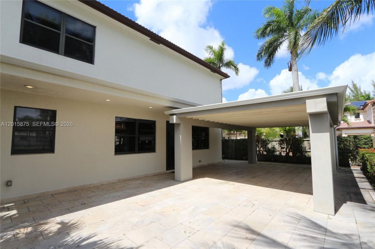 8925 NW 99th Ave , Doral, FL 33178 Photo