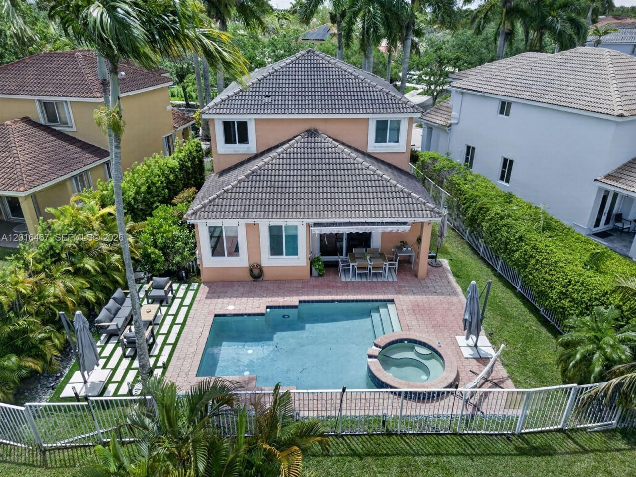 250 Conservation Dr, Weston, FL 33327 Photo