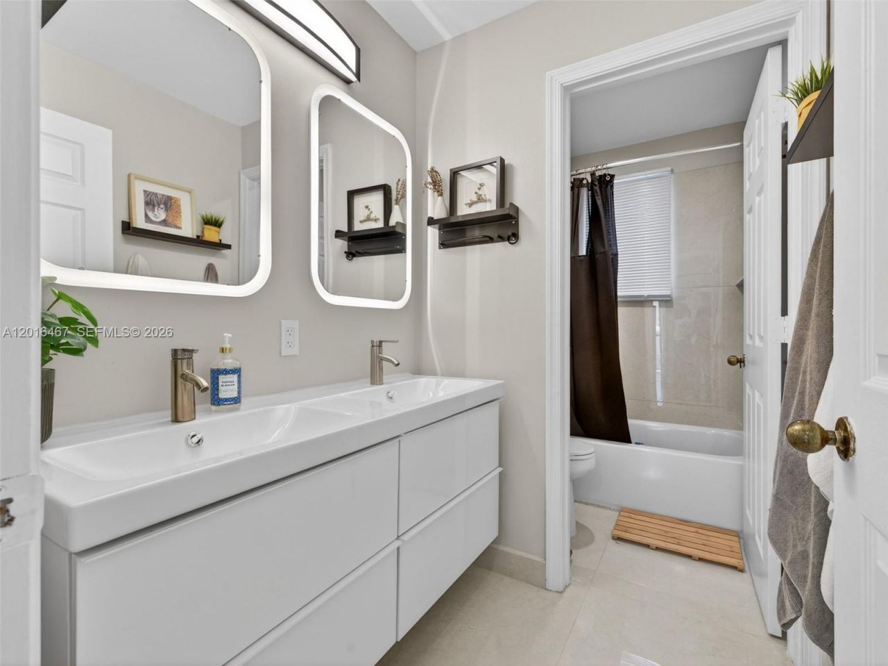 250 Conservation Dr, Weston, FL 33327 Photo
