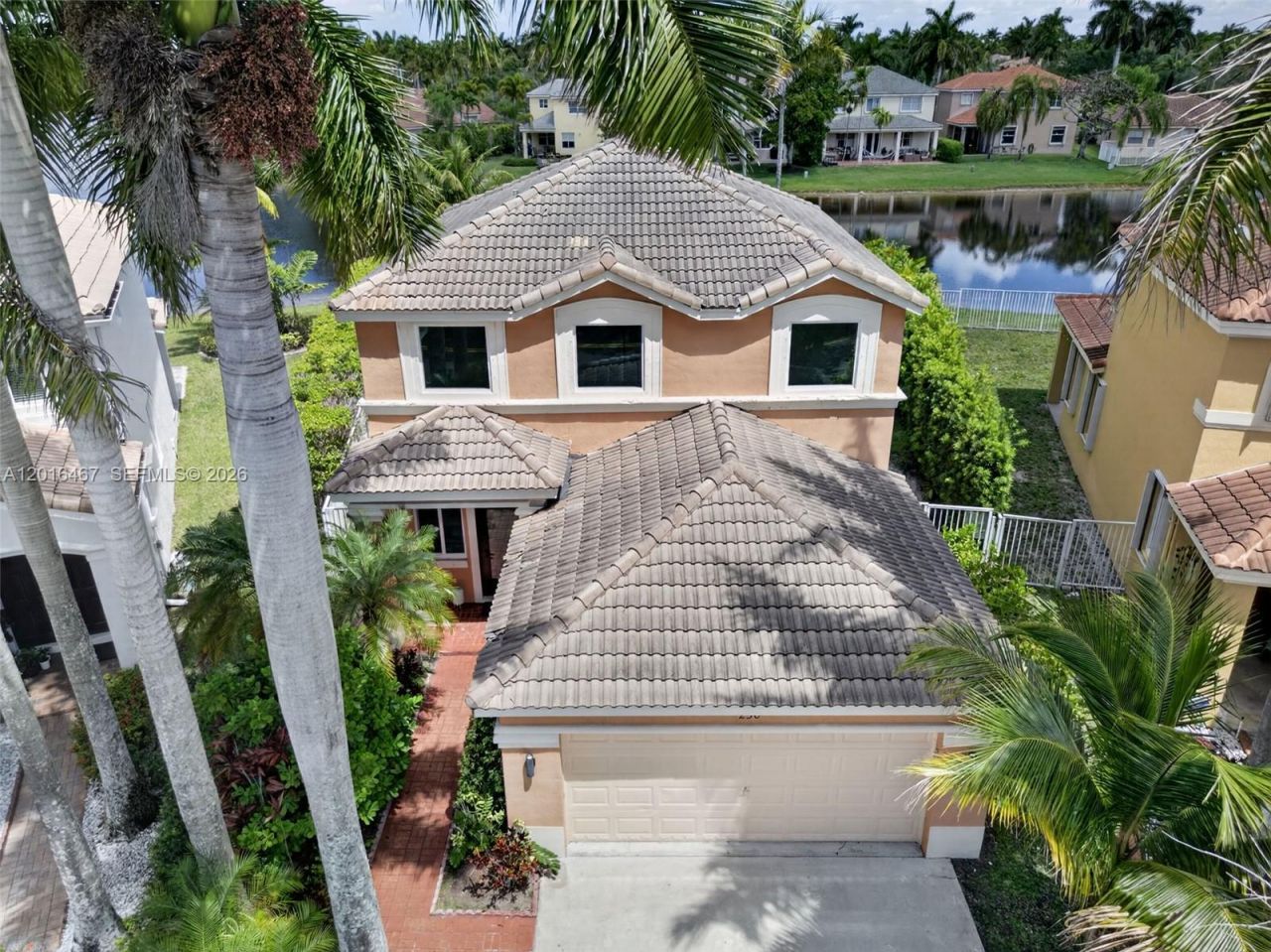 250 Conservation Dr, Weston, FL 33327 Photo