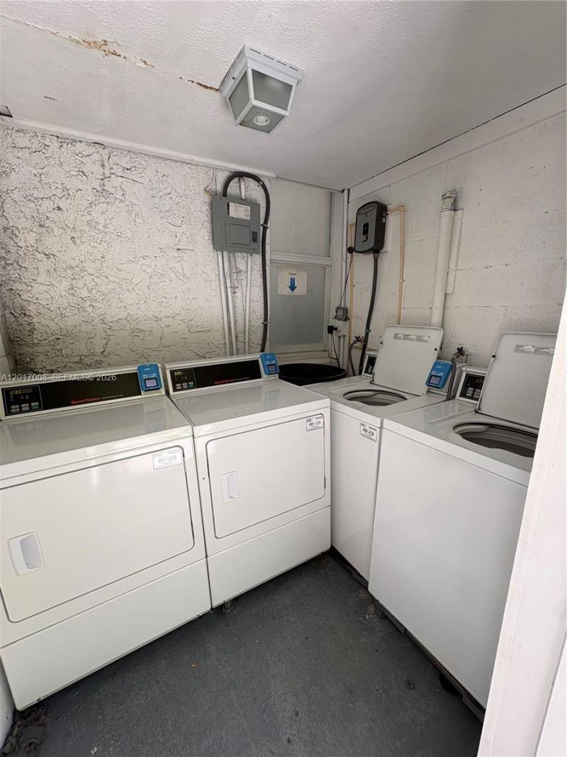 3237 SW 4th St , Unit 4, Miami, FL 33135 Photo