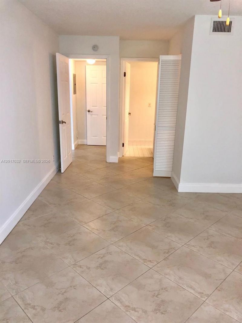 9855 Westview Dr , Unit 723, Coral Springs, FL 33076 Photo