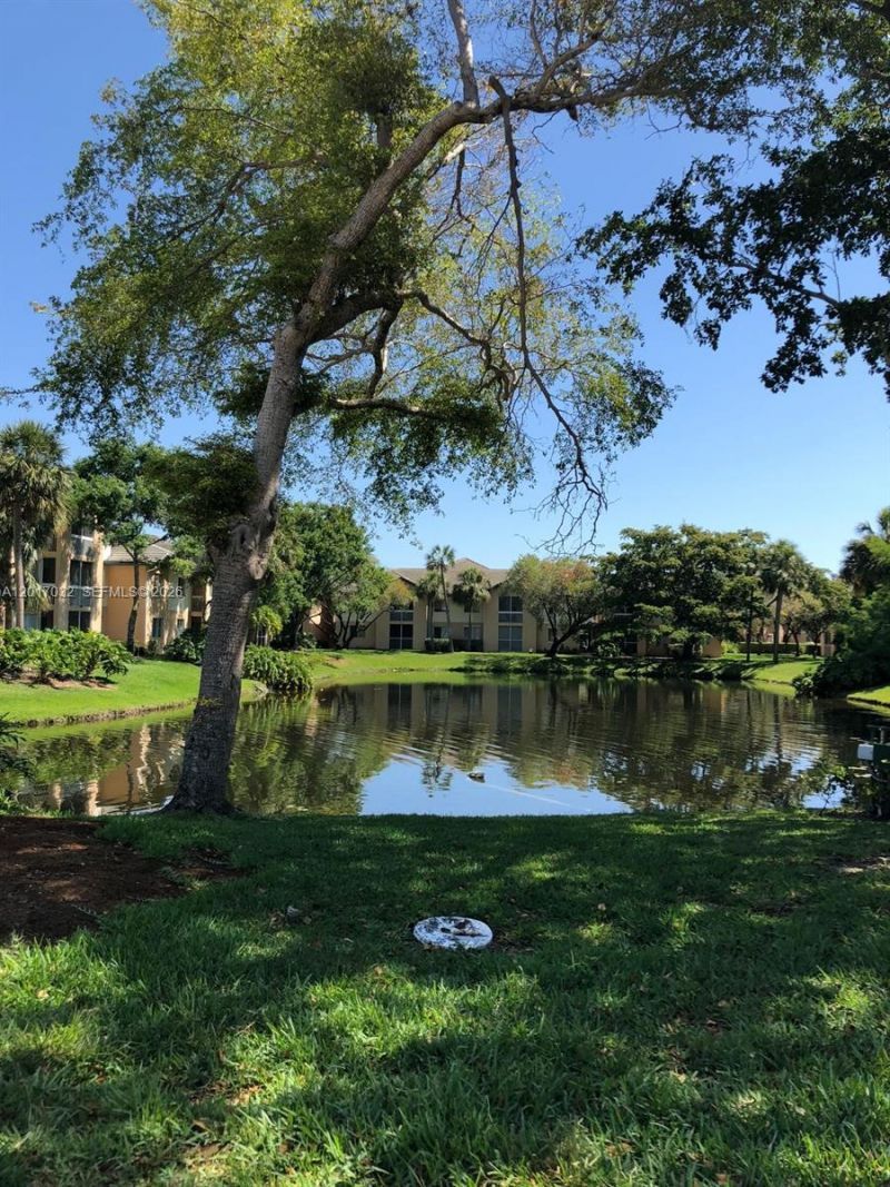 9855 Westview Dr , Unit 723, Coral Springs, FL 33076 Photo