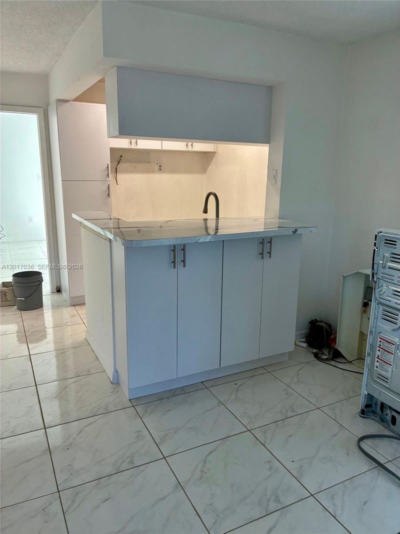10832 N Kendall Dr, Unit U11, Miami, FL 33176 Photo