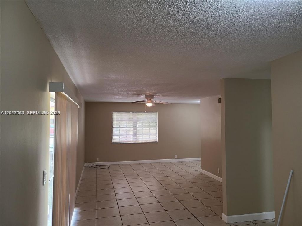 2713 NW 47th Ter, Unit 504, Lauderdale Lakes, FL 33313 Photo