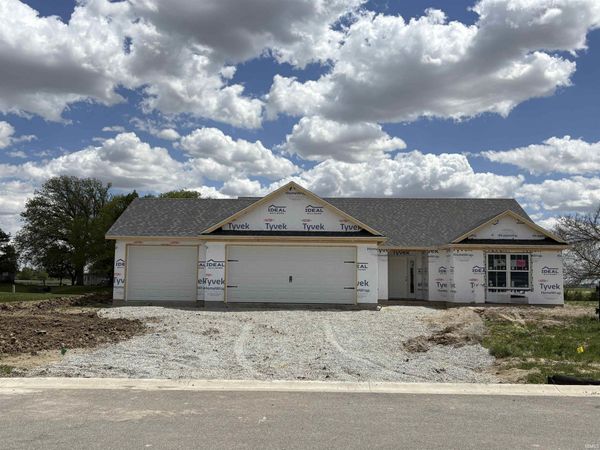 1060 Farmington Drive, Bluffton, IN 46714