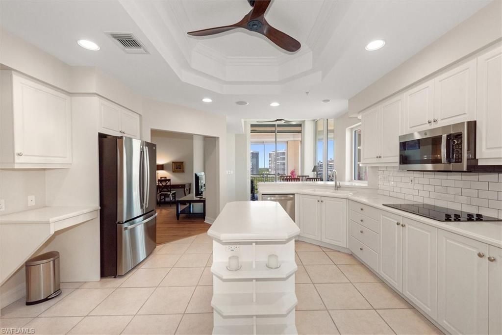 425 Dockside Dr, Unit PH-1, Naples, FL 34110 Photo