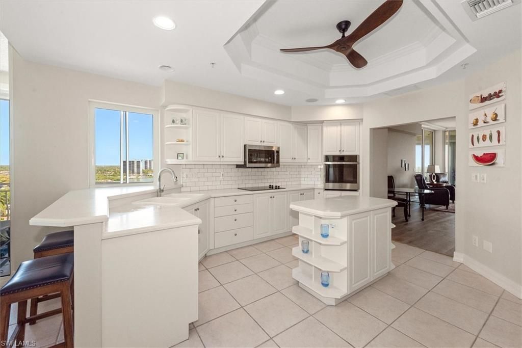 425 Dockside Dr, Unit PH-1, Naples, FL 34110 Photo