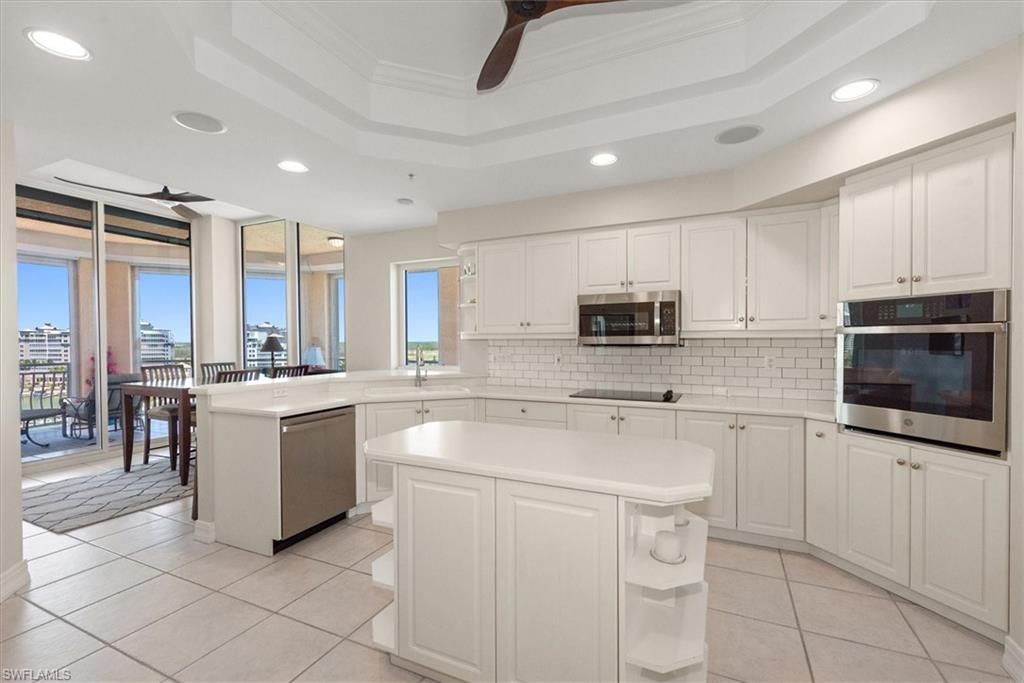 425 Dockside Dr, Unit PH-1, Naples, FL 34110 Photo